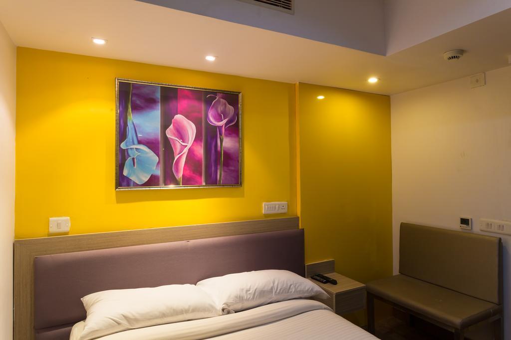 Hotel Vishakhapatnam, Dwarka Nagar Visakhapatnam Esterno foto