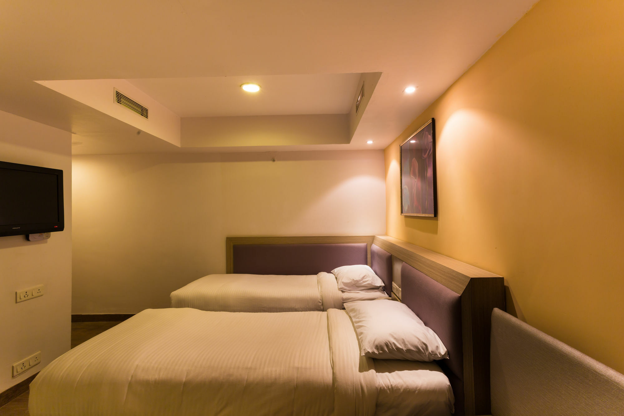 Hotel Vishakhapatnam, Dwarka Nagar Visakhapatnam Esterno foto