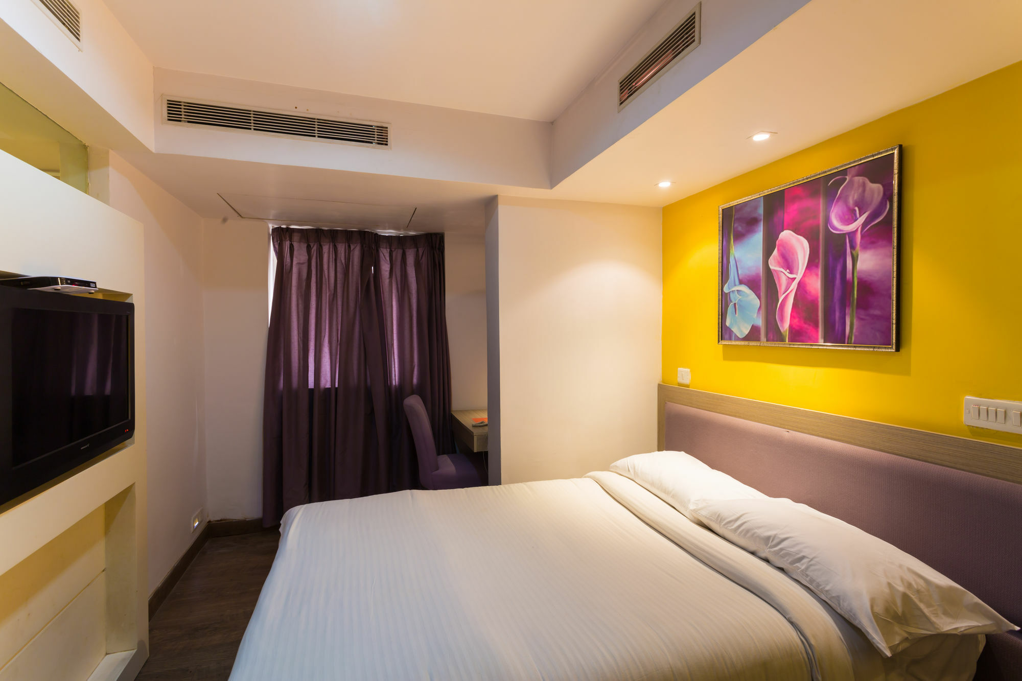 Hotel Vishakhapatnam, Dwarka Nagar Visakhapatnam Esterno foto
